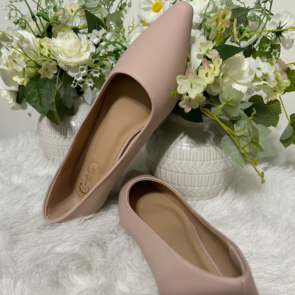 NEW C. EST. 1946 Blush Size 11W Chic Women's Loafers